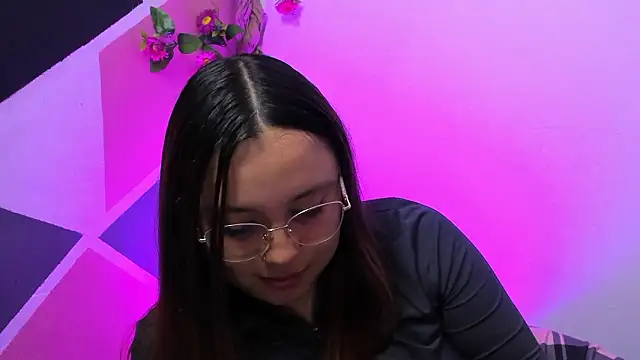 little_emma0 现场XXX聊天