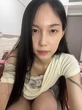 DD-52 élő XXX-chatje