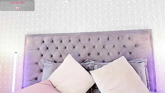 AriRobert_: онлайн-секс-чат