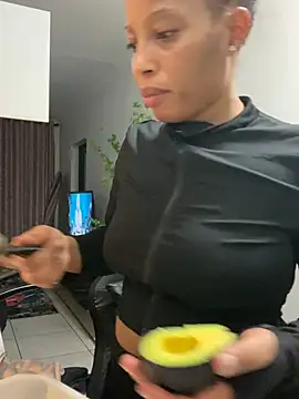 Diamondpussy97 – Naživo XXX chat