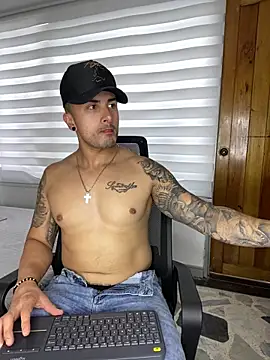 ALEXXX_KING 现场XXX聊天