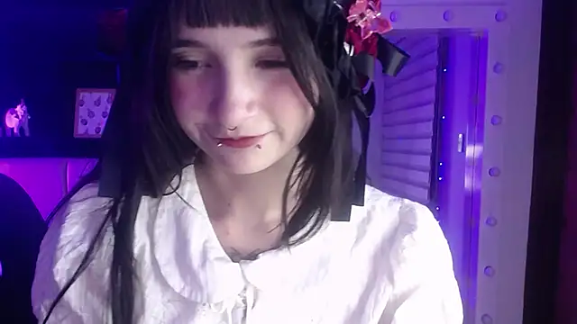 _Charlotte_Collins_のウェブカメラショー