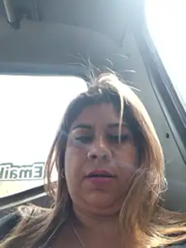 Laura-Hernandez 即時 XXX 聊天