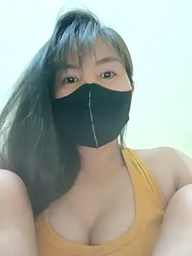 Lyly-68688 Show Webcam