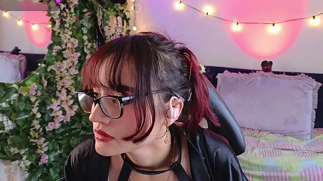 Mia_Haruno élő XXX-chatje