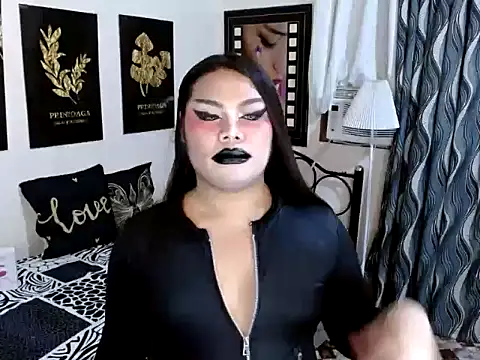 TSbrianaHugeCock's Live XXX Chat