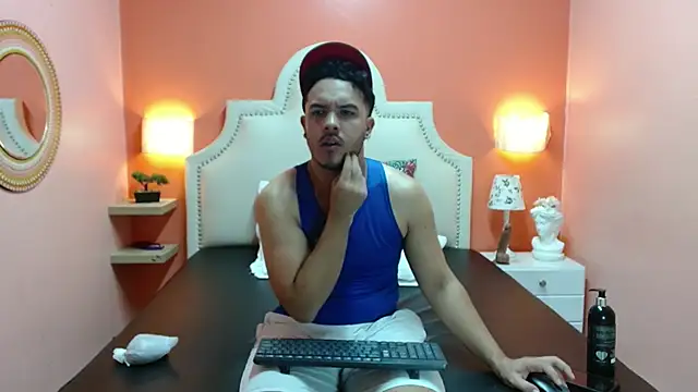 Andrew_Lewiss' Live XXX Chat
