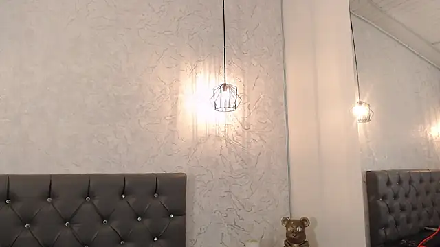 Sabriinaa_Foxx élő XXX-chatje