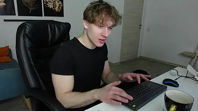 Charles_Dreams' Live XXX Chat