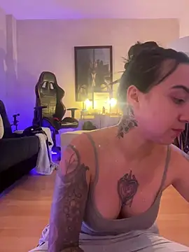 Živý XXX chat EmmyEvans1