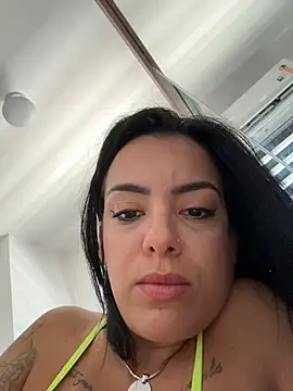 Chat XXX en directo de Srta_Jhenny
