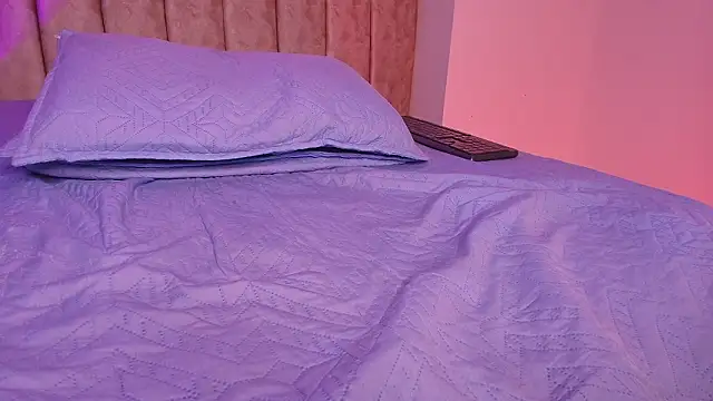 agath_69's Live XXX Chat