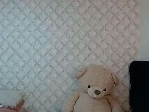 Emma-Wilson: онлайн-секс-чат