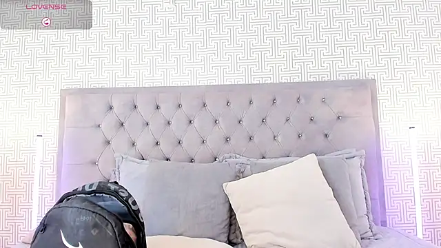 AriRobert_ লাইভ XXX চ্যাট