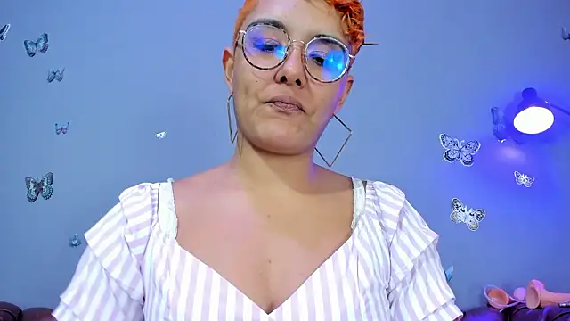 Kaira_mosse Adlı Modelin Canlı XXX Sohbeti
