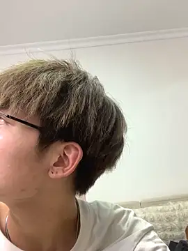 Chat XXX en directo de KK-cuteboy