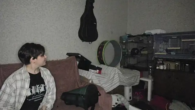 VermilionThornのライブXXXチャット