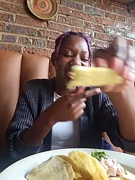 oliviaprettypussy's Webcam Show