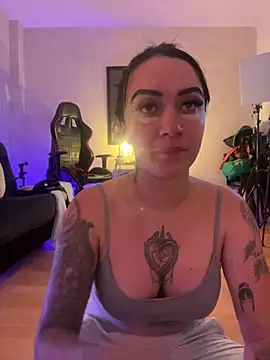 Živý XXX chat EmmyEvans1