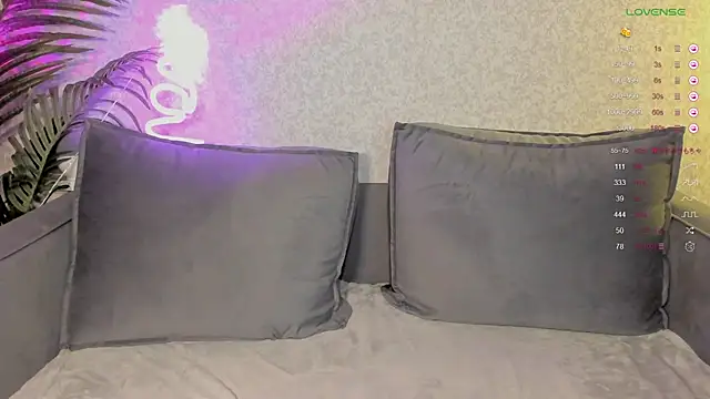 ReinaKousaka's Live XXX Chat