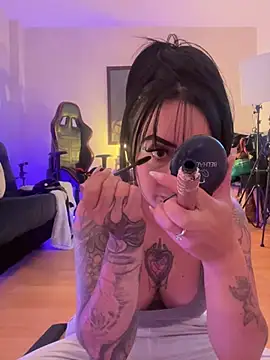 EmmyEvans1 Live XXX-chat