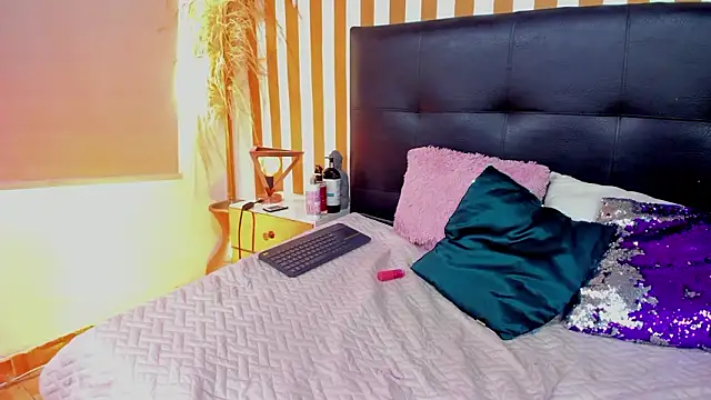 LunaToledo's Live XXX Chat