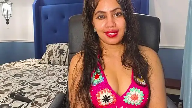 Show de FannyXhot na webcam