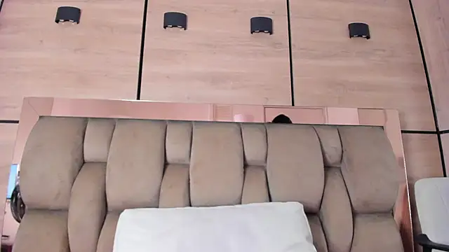 karol_lewiss élő XXX-chatje