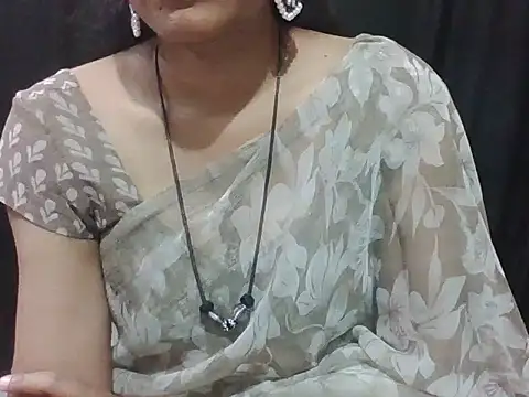 Thilothama_Vaishu Adlı Modelin Canlı XXX Sohbeti