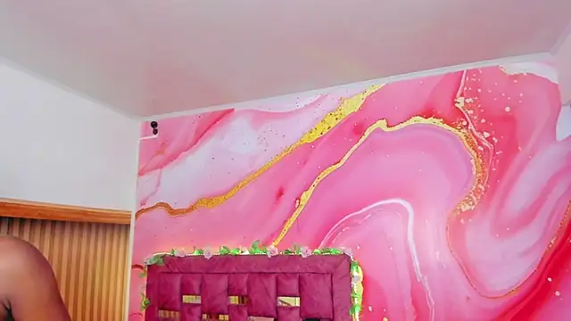 melody_paris' Live XXX Chat