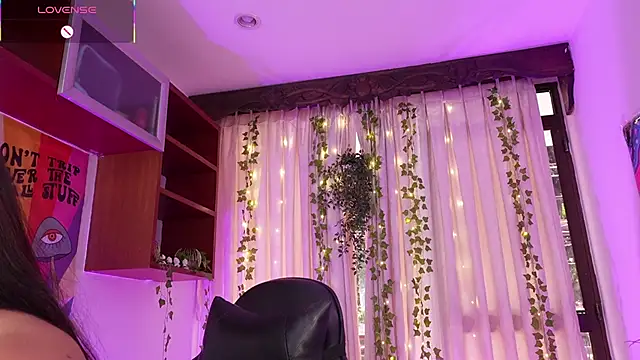 دردشة HannaRhodes الجنسية المباشرة