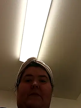 mayflower420 Adlı Modelin Canlı XXX Sohbeti