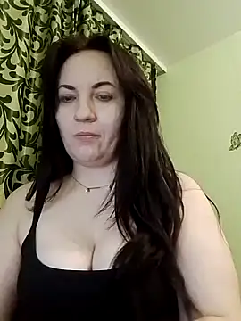 JANICSA Adlı Modelin Canlı XXX Sohbeti