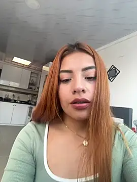 _Katherine_22 Adlı Modelin Canlı XXX Sohbeti