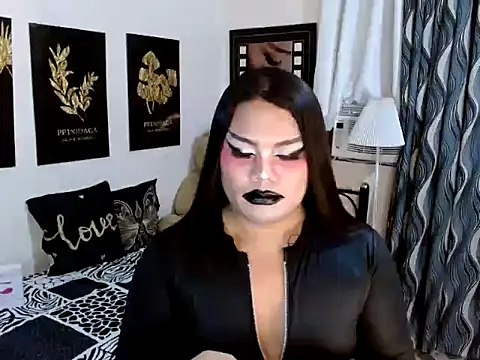 TSbrianaHugeCock 即時 XXX 聊天