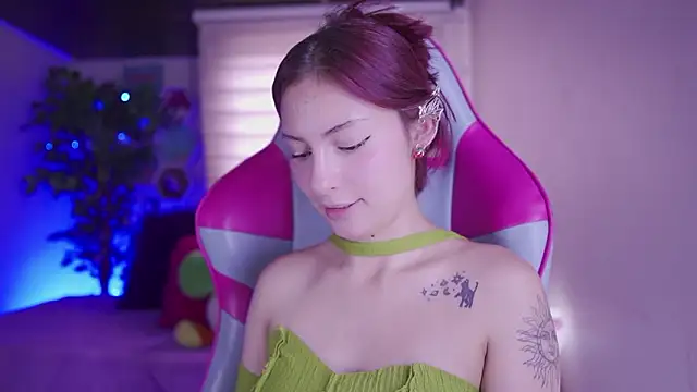 Rebecah_1 Chat XXX in diretta