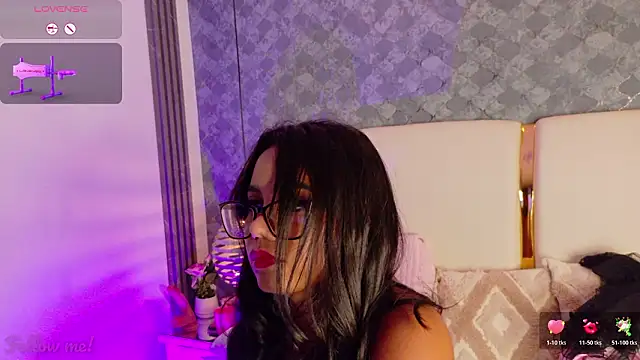 SenniaBella Adlı Modelin Canlı XXX Sohbeti