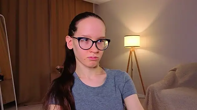 BettyBrowni Adlı Modelin Canlı XXX Sohbeti