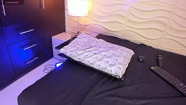 ReinaMiah: απευθείας συνομιλία ΧΧΧ