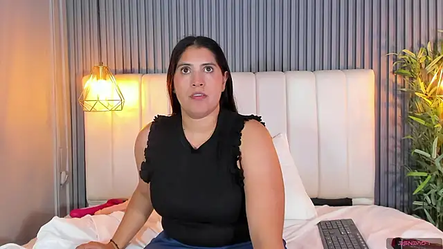 LunaKarther Adlı Modelin Canlı XXX Sohbeti