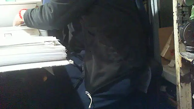 دردشة nonnomaturobisex الجنسية المباشرة