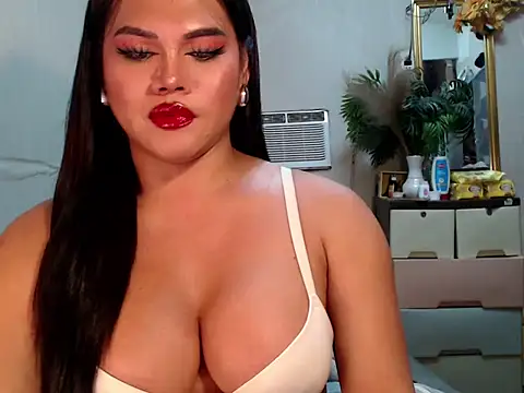 ladyhotcuming élő XXX-chatje