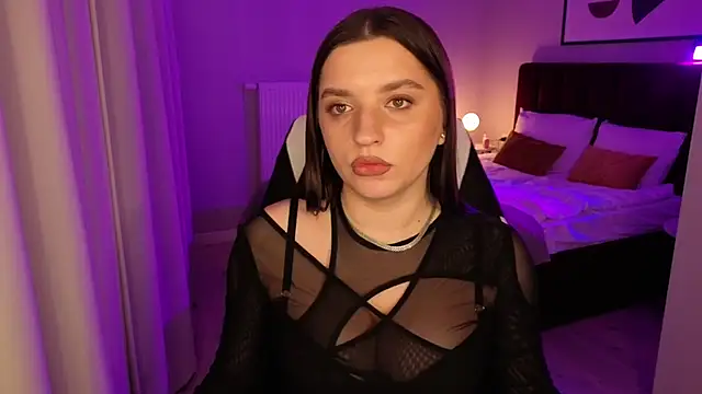 Chatroom XXX en direct de kirastorm_