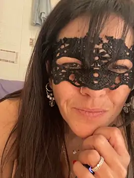 EmySkinny85 webcam show