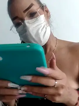 Juanstevan2724 élő XXX-chatje