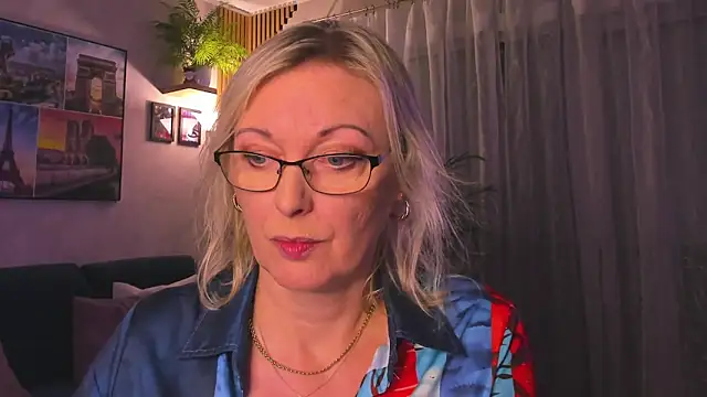 vanessa_chat's Webcam Show