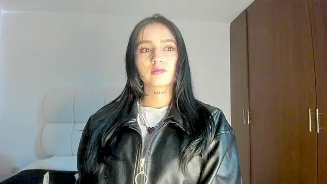 Chat +18 de Hott_Hanna ao vivo