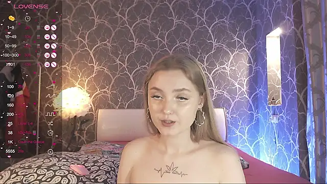 MiaMiaMeow: онлайн-секс-чат