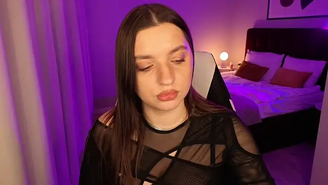 kirastorm_'s Live XXX Chat