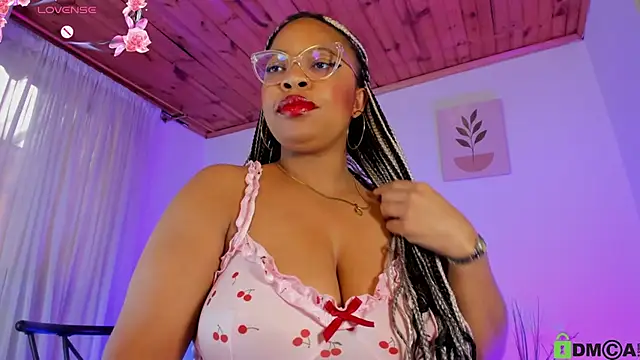 Živý XXX chat Lauraricci__